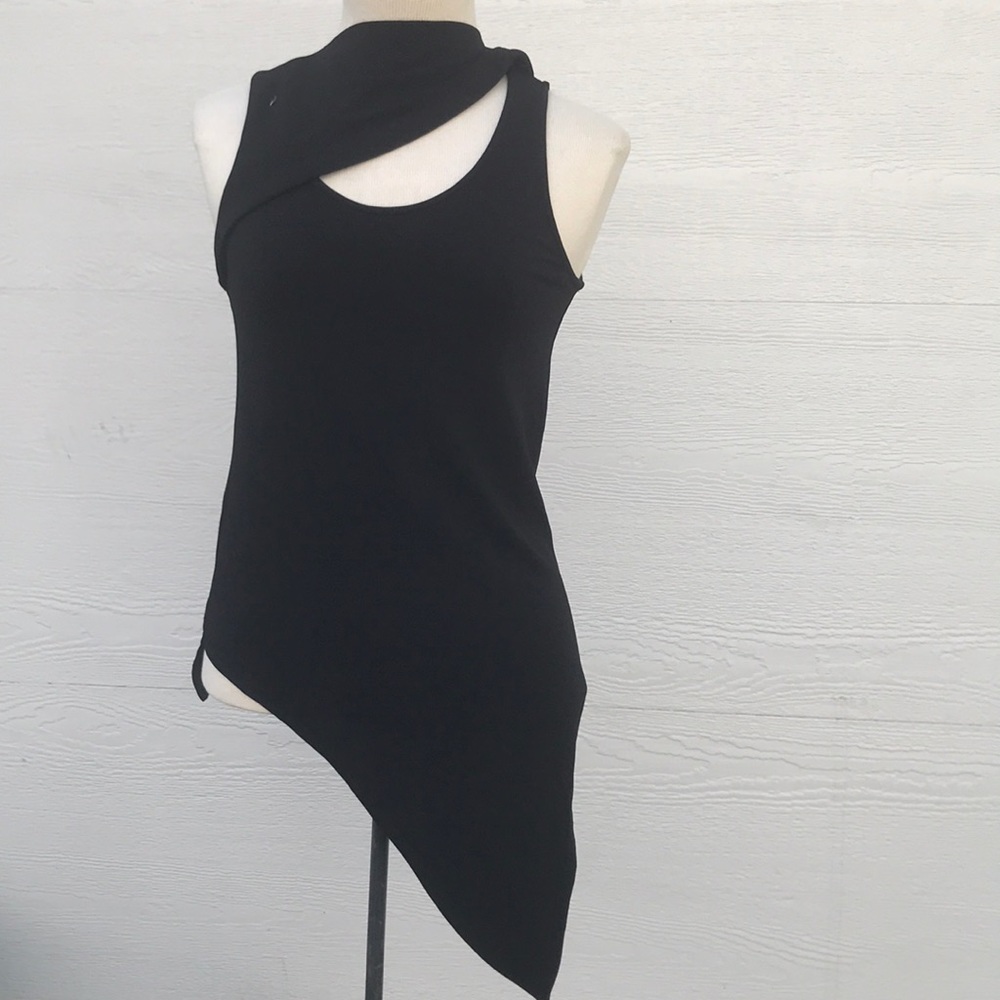 Classy Sleaveless Cut Out Top